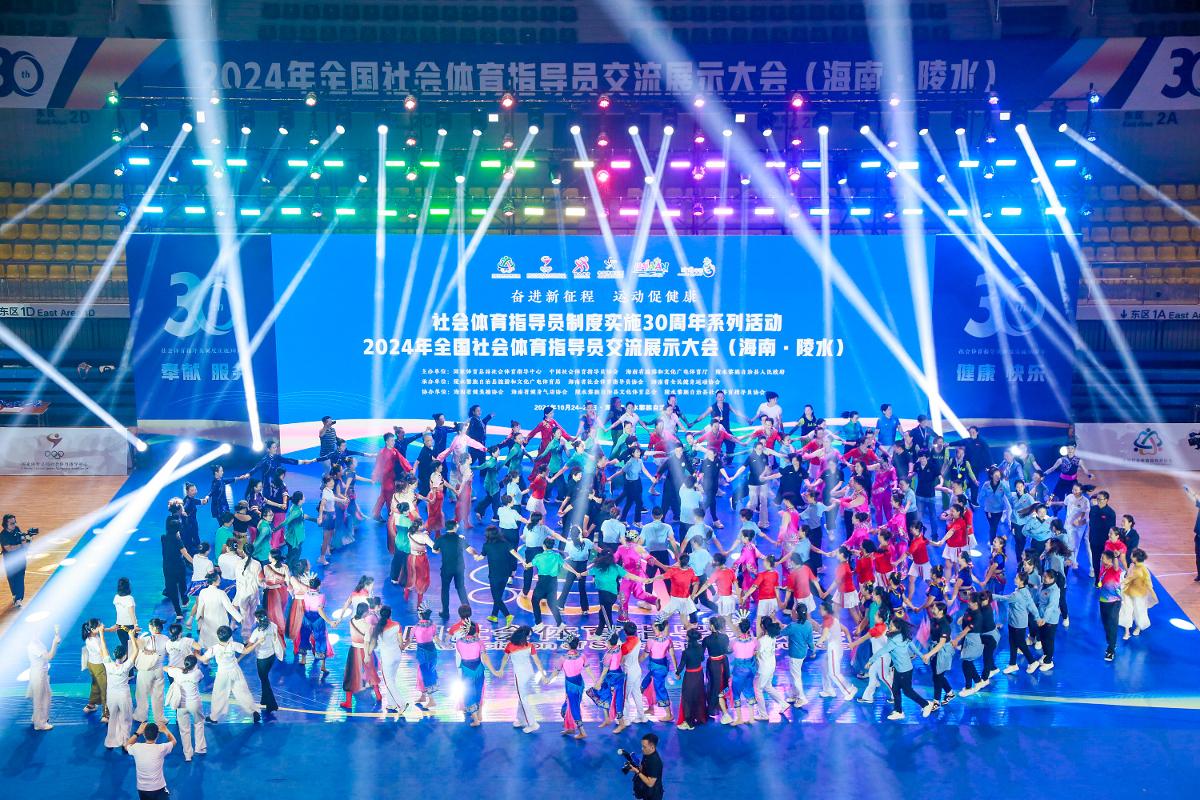 惊喜，曼联17岁青训小将詹姆斯-奥弗里入选澳大利亚国家队