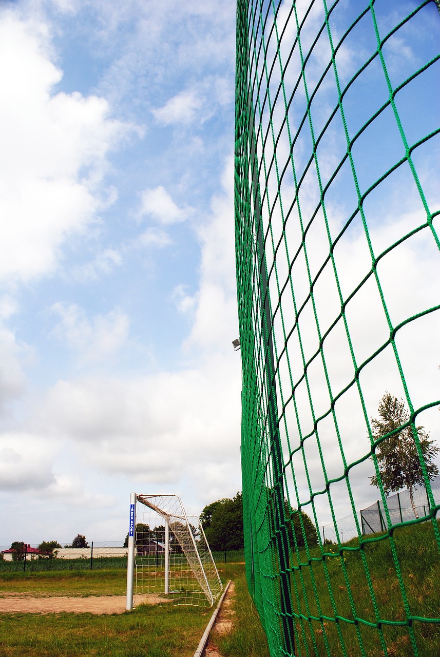 姆巴佩妙传卡马文加破门！皇马客场2-0领先毕巴，中场前关键进球打懵对手